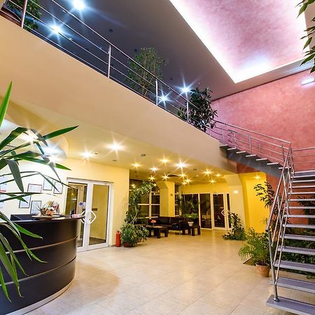 Hotel Torontal Timisoara Ngoại thất bức ảnh