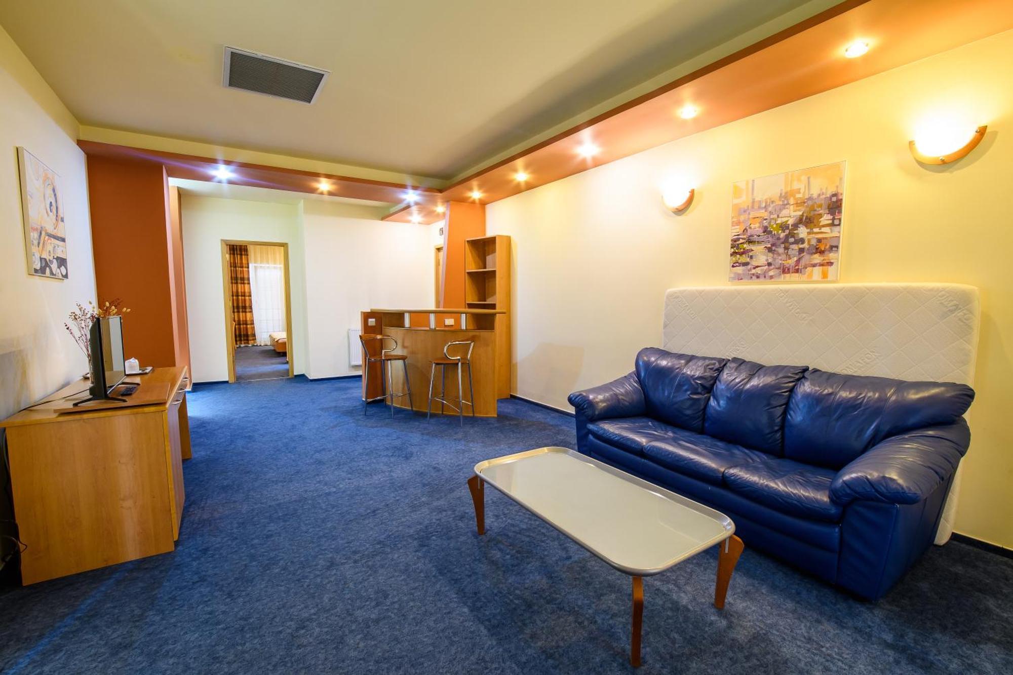 Hotel Torontal Timisoara Ngoại thất bức ảnh