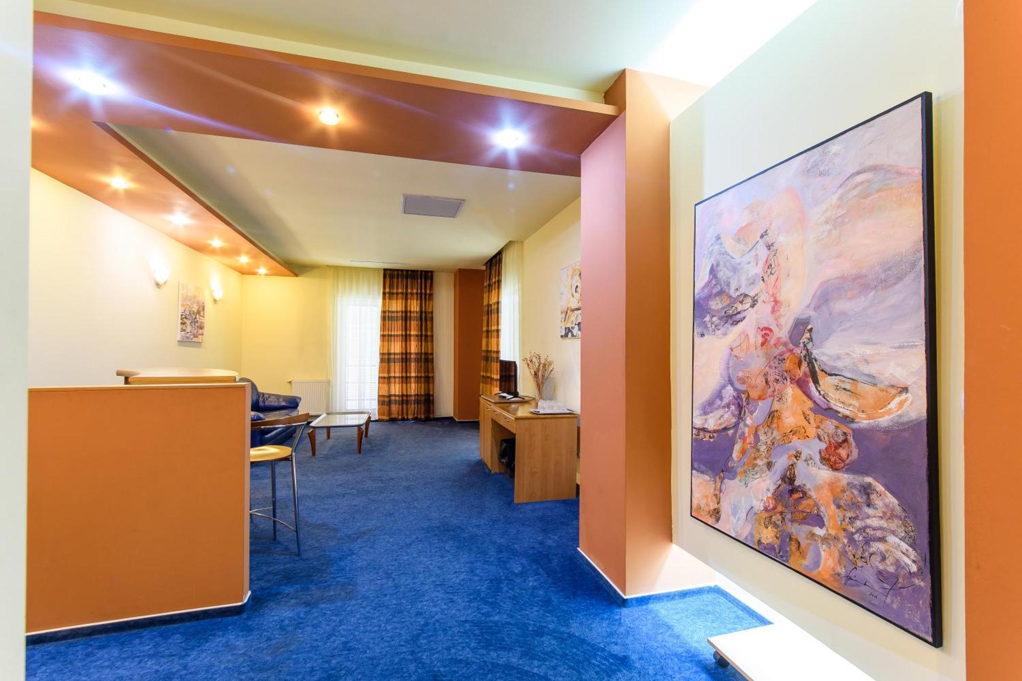 Hotel Torontal Timisoara Ngoại thất bức ảnh