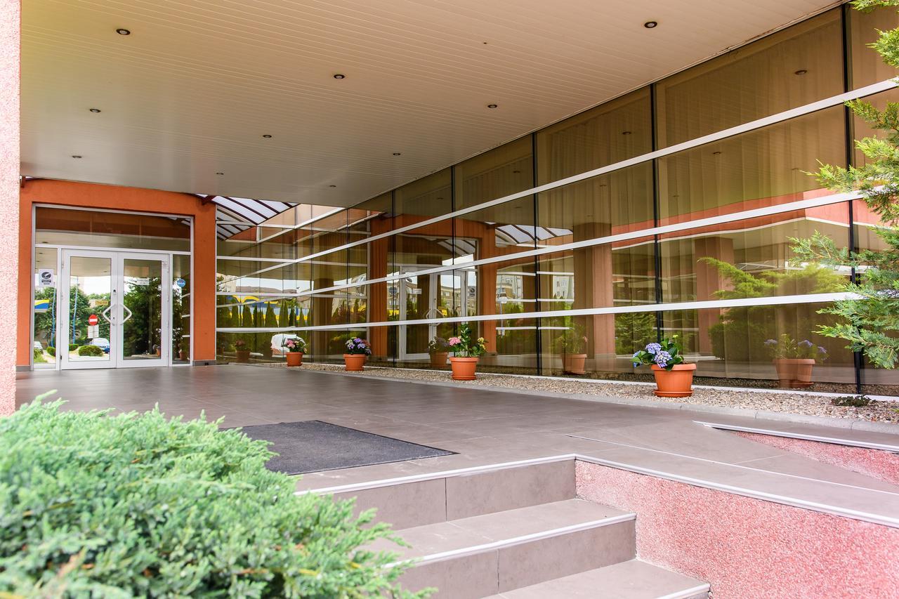 Hotel Torontal Timisoara Ngoại thất bức ảnh