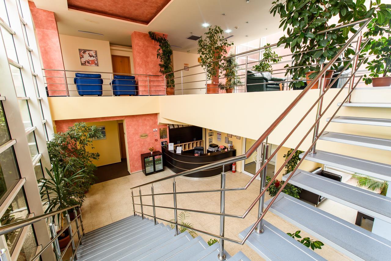 Hotel Torontal Timisoara Ngoại thất bức ảnh